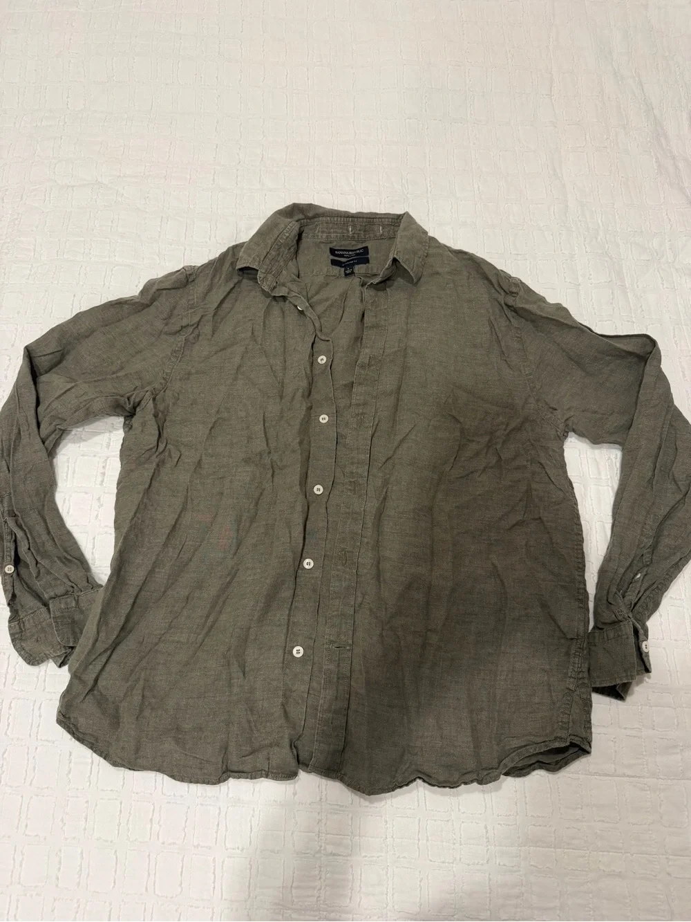 Banana Republic Olive Button-Down Long Sleeve Shirt